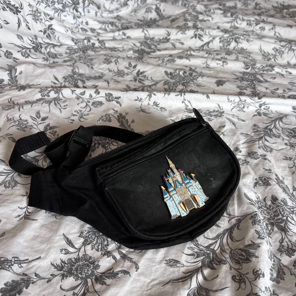Walt Disney World Jumbo Castle Pin